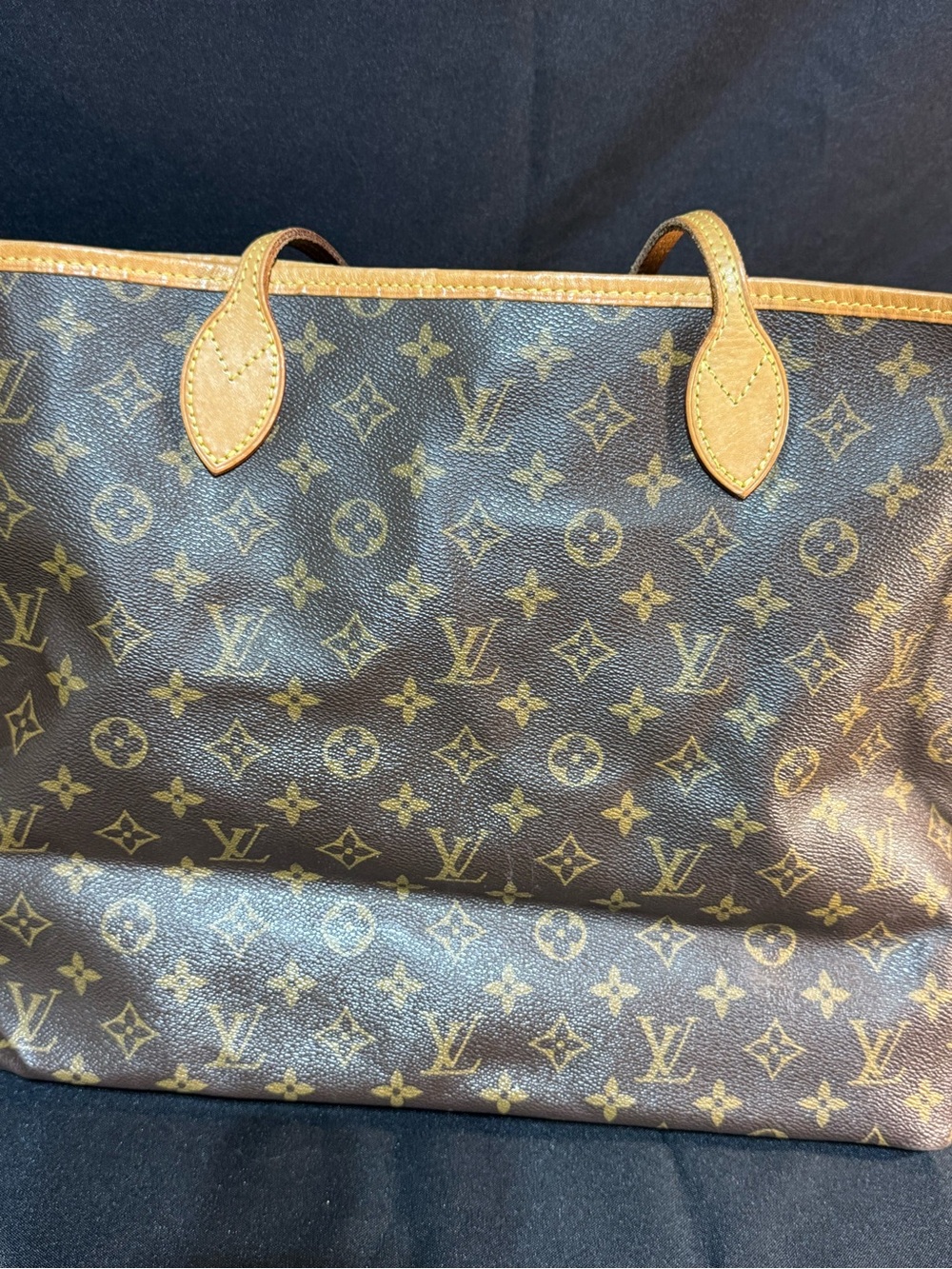 Louis Vuitton Monogram Canvas GM size Tote Bag in Brown - Picture 5 of 9